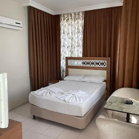 Rosella Hotel 3*