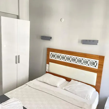 Rosella Hotel 3*
