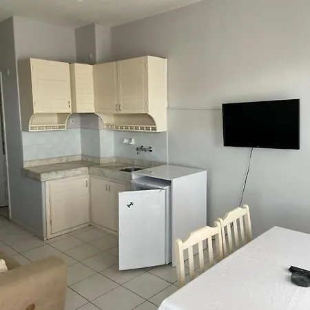 Rosella Hotel 3*
