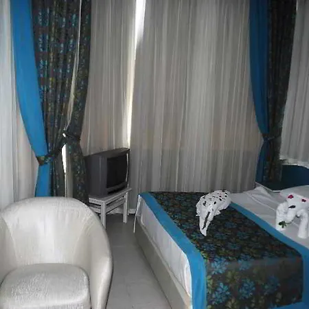 Hotel Rosella 3*